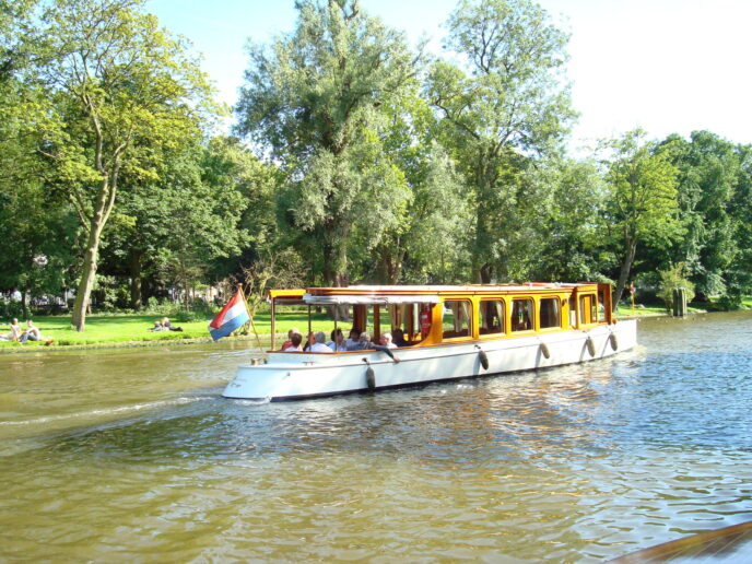 Private-boat-cruise-Amsterdam